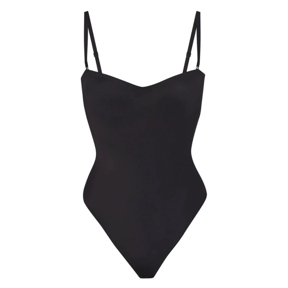 SKIMS Contour Lift Bodysuit - Picture 2 of 7